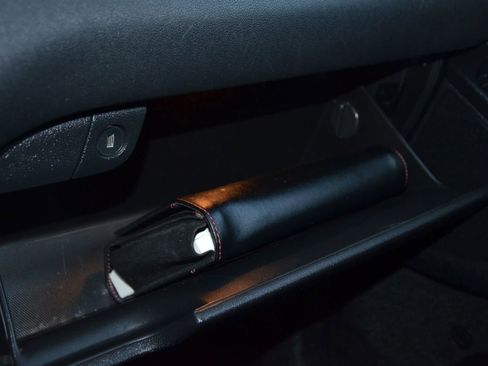 Used 2018 Kia Sorento LX image 24