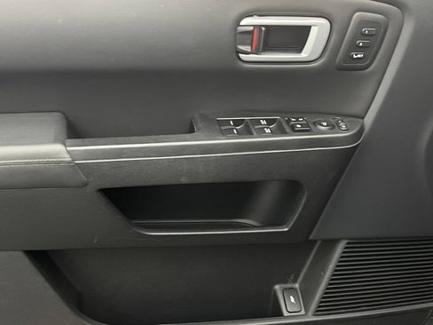 Used 2015 Honda Pilot Touring image 18