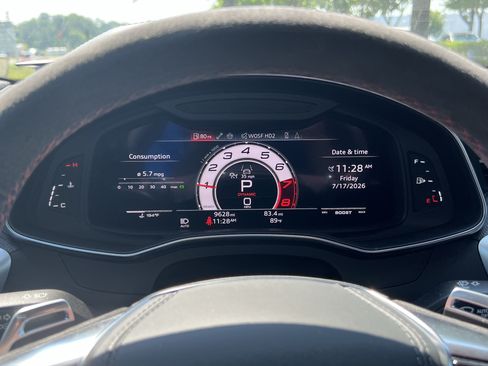 Used 2025 Audi RS 6 performance AWD/4WD image 21