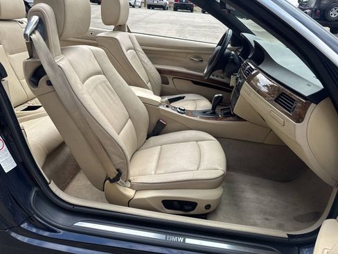 Used 2008 BMW 335i Convertible w/ Premium Pkg RWD image 18