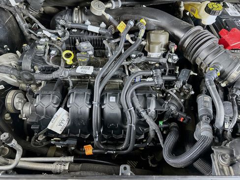 Used 2023 Ford Edge SEL image 32