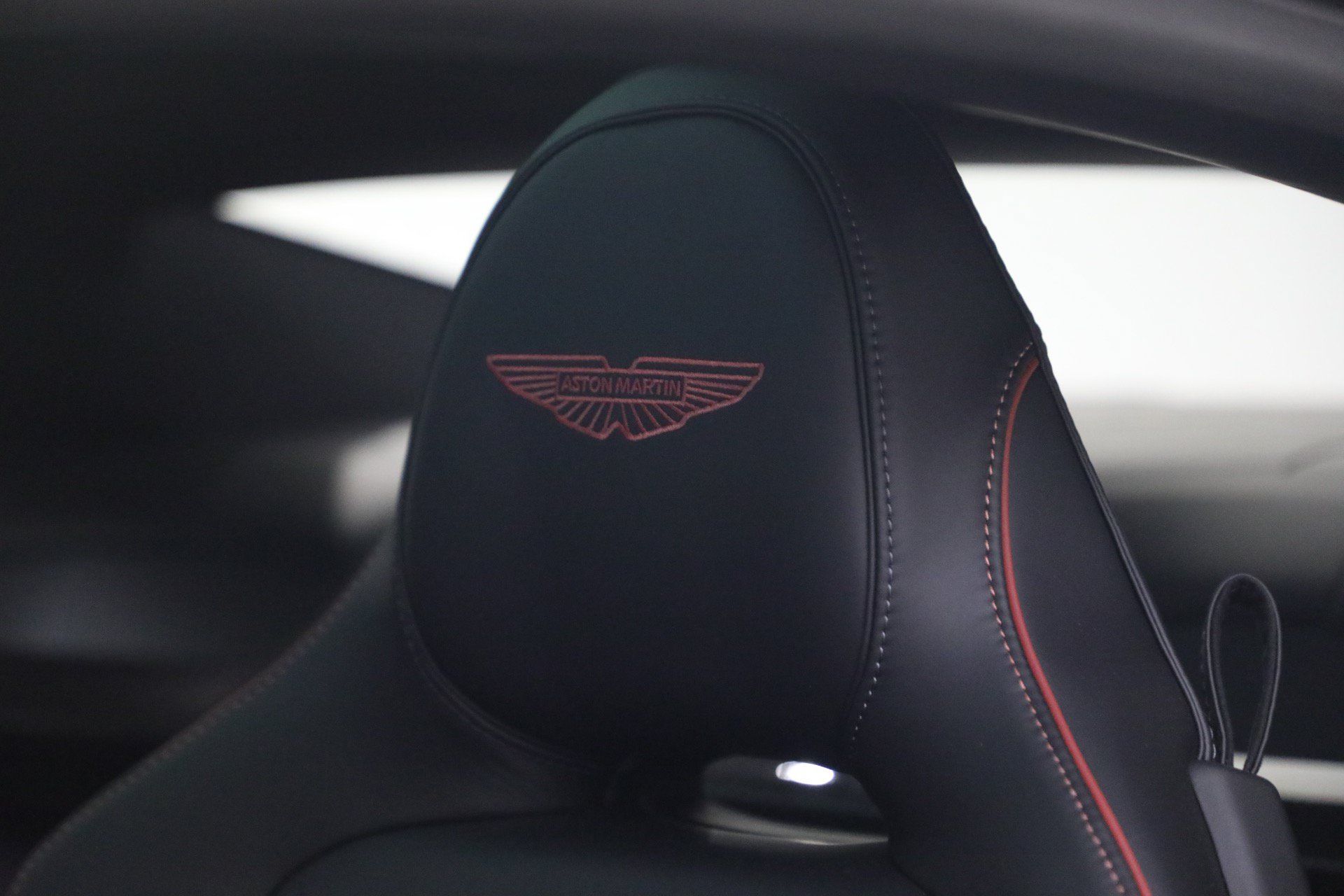 Used 2026 Aston Martin Vanquish RWD image 21