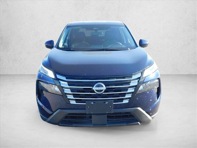 Used 2025 Nissan Rogue SV FWD image 2