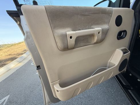 Used 2003 Land Rover Discovery SE7 AWD/4WD image 32