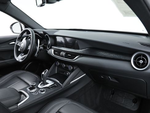 Used 2023 Alfa Romeo Stelvio Sprint AWD/4WD image 10