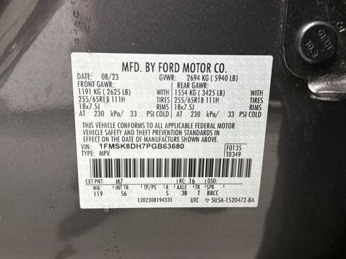 Used 2023 Ford Explorer XLT w/ Equipment Group 202A AWD/4WD image 11