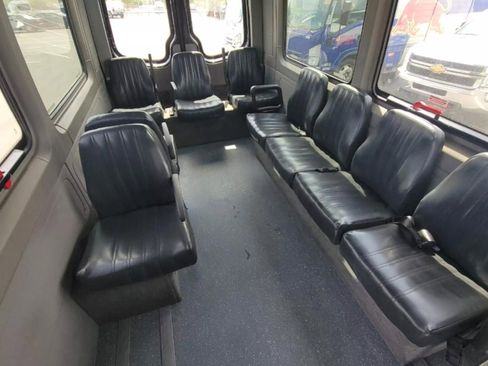 Used 2015 Mercedes-Benz Sprinter 3500 image 3