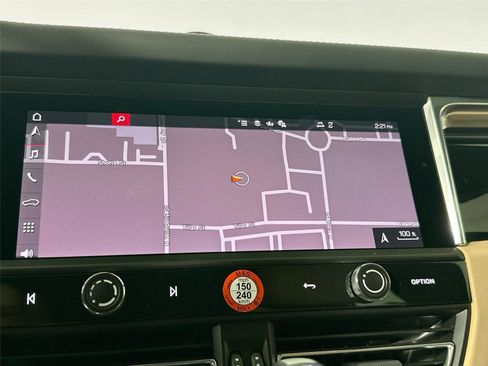 Certified 2026 Porsche Macan AWD/4WD image 22