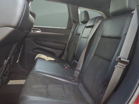 Used 2020 Jeep Grand Cherokee Altitude image 13