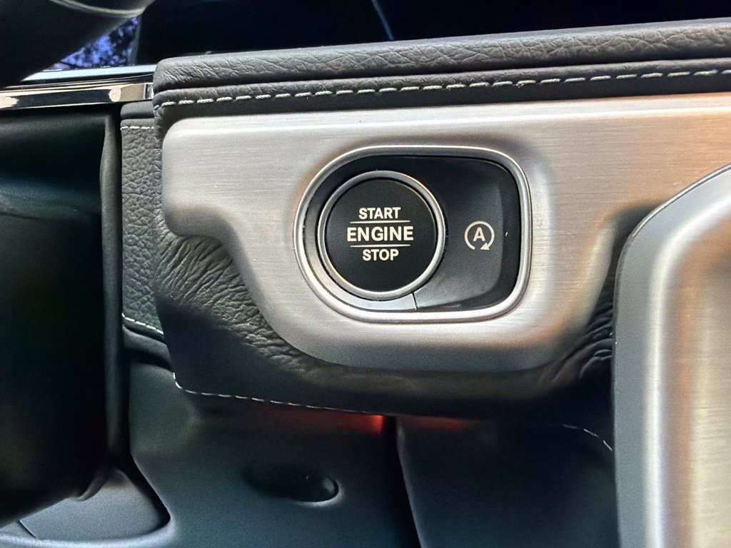 Used 2025 Mercedes-Benz G 550 image 52