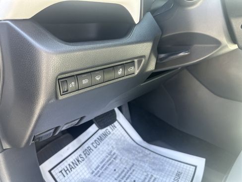 Used 2021 Toyota RAV4 XLE Premium FWD image 32