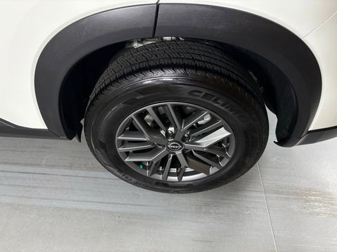 Used 2024 Nissan Rogue S image 11