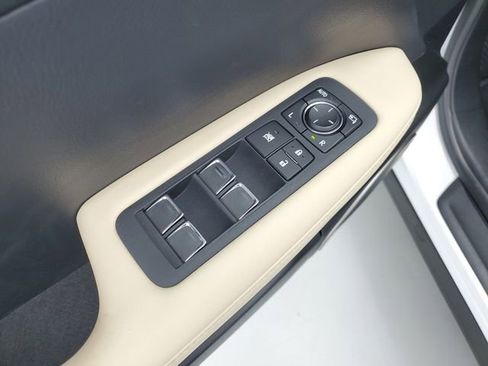 Used 2022 Lexus RX 350L 350L w/ Premium Package image 23