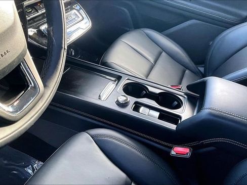 Used 2024 Lincoln Corsair AWD image 17