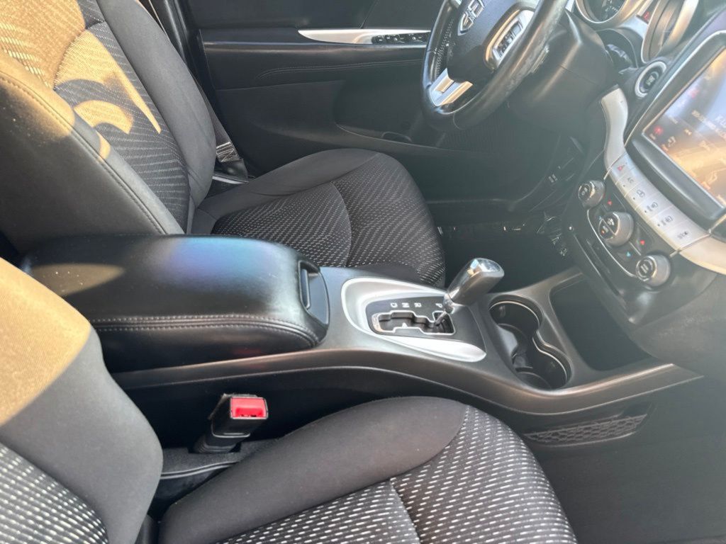 Used 2015 Dodge Journey SXT w/ Flexible Seating Group FWD image 26