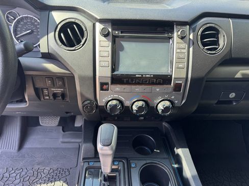 Used 2017 Toyota Tundra SR5 image 11
