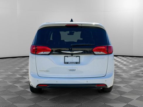New 2026 Chrysler Voyager LX image 5