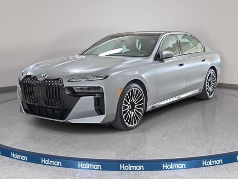 Used 2026 BMW 740i RWD image 1