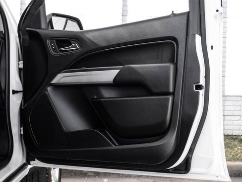 Used 2021 Chevrolet Colorado LT w/ Fleet Safety Package image 34