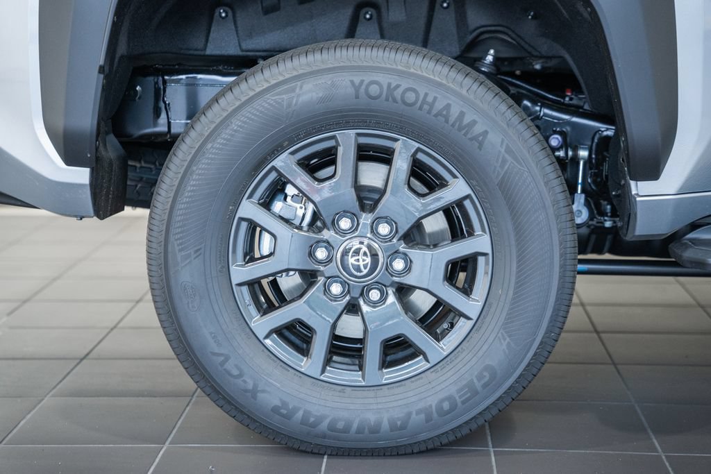 New 2026 Toyota 4Runner SR5 AWD/4WD image 16
