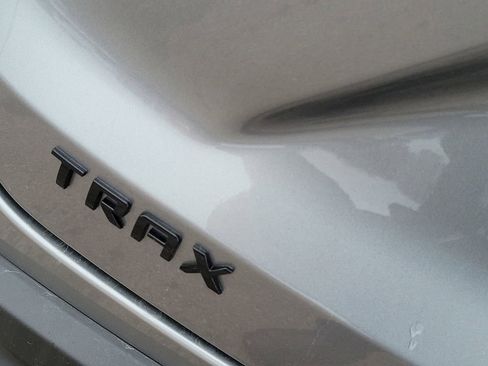 Used 2025 Chevrolet Trax RS image 34