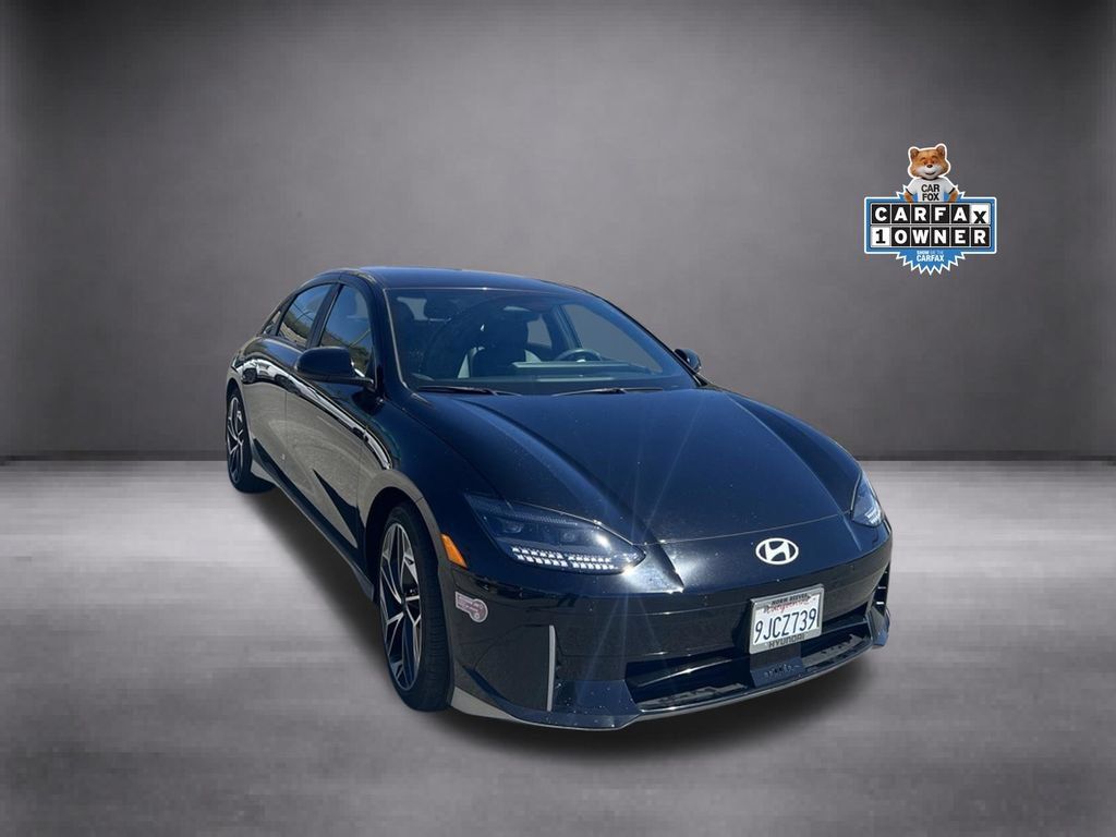 Used 2023 Hyundai Ioniq 6 Limited RWD image 2