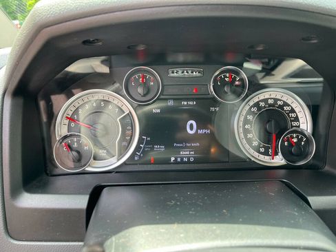 Used 2017 RAM 1500 Big Horn AWD/4WD image 40