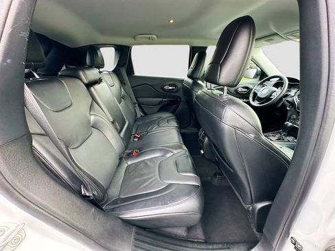 Used 2023 Jeep Cherokee Altitude Lux image 26