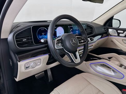 Used 2022 Mercedes-Benz GLS 450 4MATIC image 9