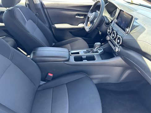 Used 2024 Nissan Sentra SV FWD image 11