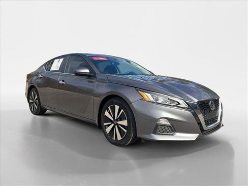 Used 2022 Nissan Altima 2.5 SV image 7