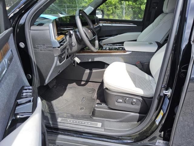 Used 2026 Cadillac Escalade Platinum Luxury RWD image 14