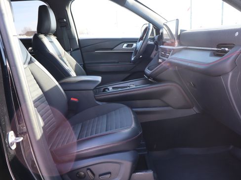 Used 2025 Ford Explorer ST-Line image 15