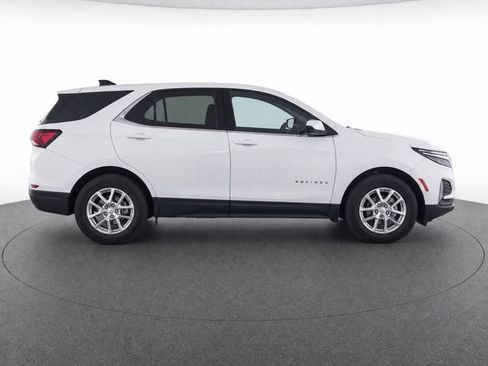 Used 2023 Chevrolet Equinox LT w/ Driver Convenience Package AWD/4WD image 8