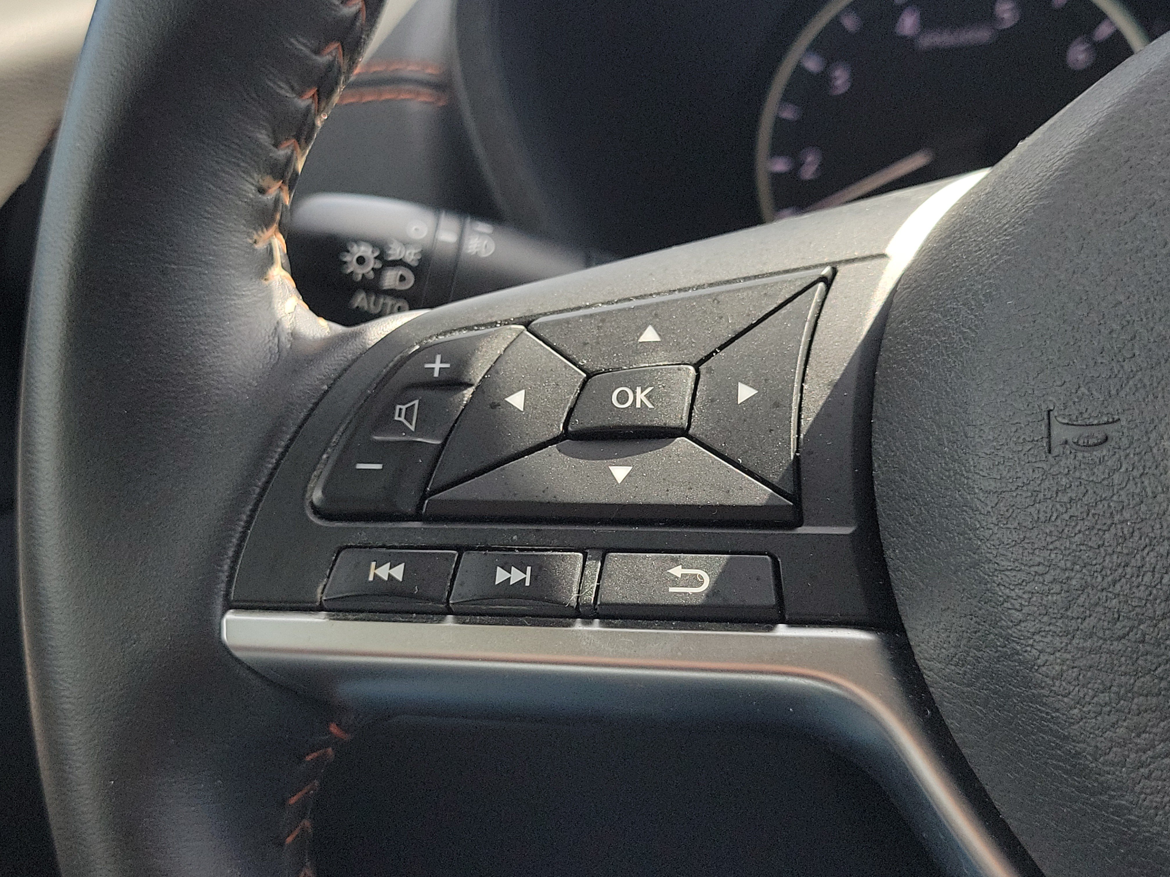 Used 2021 Nissan Sentra SR FWD image 27