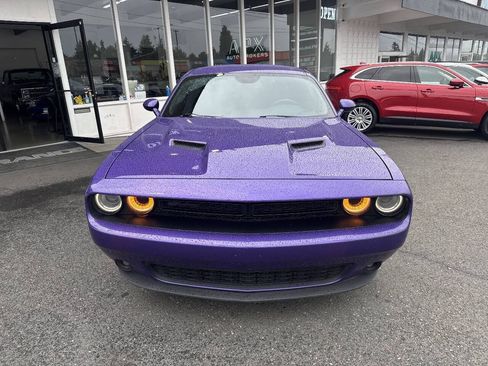 Used 2019 Dodge Challenger SXT w/ Blacktop Package RWD image 11