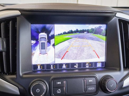 Used 2022 GMC Terrain SLT w/ Tech Package AWD/4WD image 19