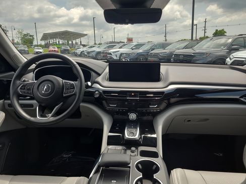 Used 2024 Acura MDX SH-AWD w/ Technology Package image 18