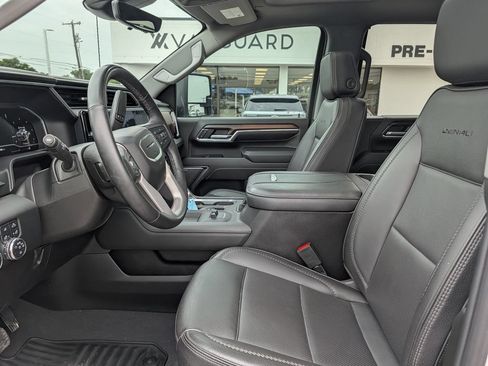 Used 2024 GMC Sierra 2500 Denali w/ Denali Reserve Package AWD/4WD image 27