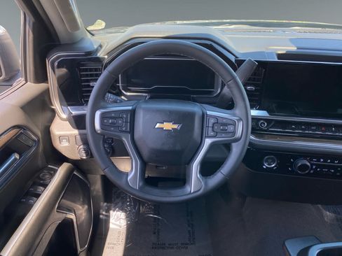 Used 2024 Chevrolet Silverado 1500 LT RWD image 12