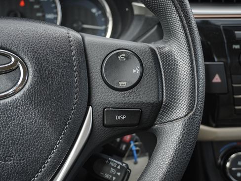 Used 2015 Toyota Corolla LE image 20