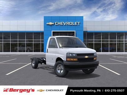 New 2025 Chevrolet Express 3500 w/ Power Convenience Package