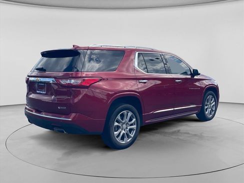 Used 2018 Chevrolet Traverse Premier w/ Driver Confidence II Package FWD image 7