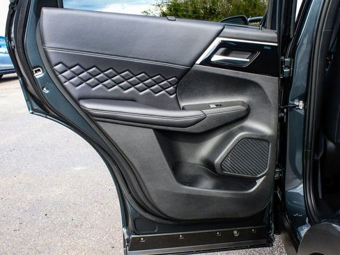 New 2025 Mitsubishi Outlander SEL Black Edition AWD/4WD image 11