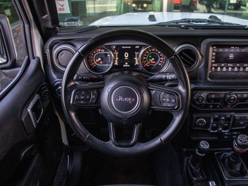 Used 2022 Jeep Gladiator Sport image 13