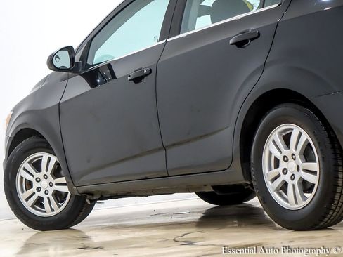 Used 2013 Chevrolet Sonic LT image 11