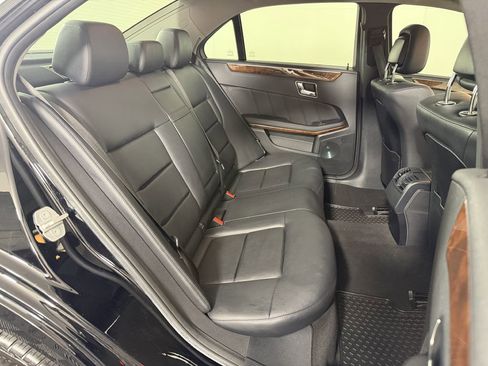Used 2011 Mercedes-Benz E 350 4MATIC Sedan image 23