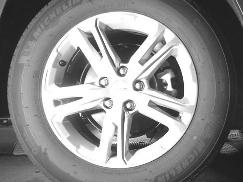 Used 2024 GMC Terrain SLE image 15