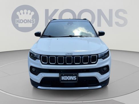 Used 2023 Jeep Compass Limited AWD/4WD image 11