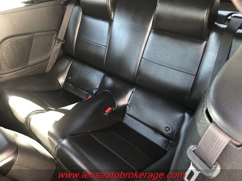 Used 2005 Ford Mustang Premium RWD image 19